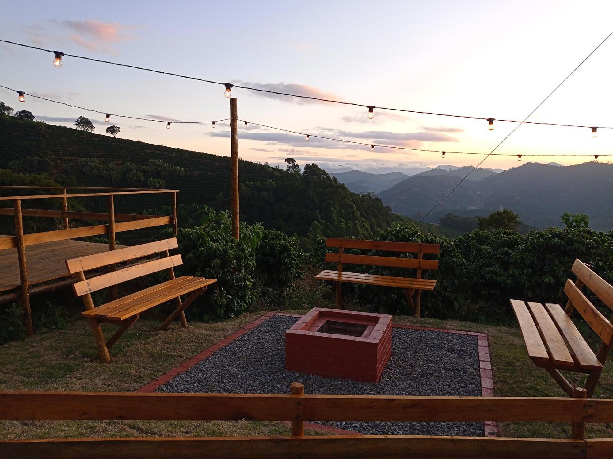 Chales Por Do Sol Caparao Velho Exterior photo
